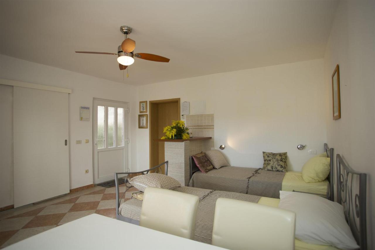 Apartments Gudelj Trogir Buitenkant foto