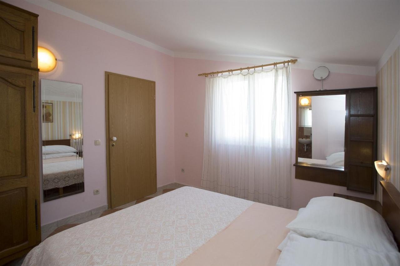 Apartments Gudelj Trogir Buitenkant foto