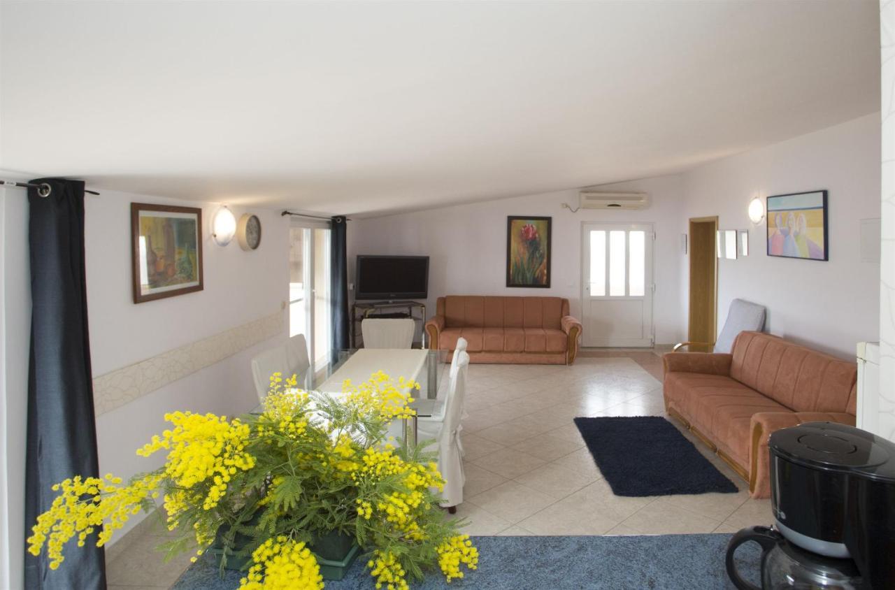 Apartments Gudelj Trogir Buitenkant foto