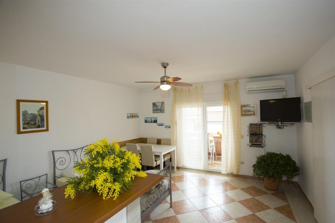 Apartments Gudelj Trogir Buitenkant foto