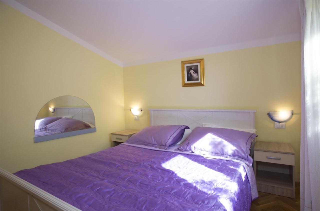 Apartments Gudelj Trogir Buitenkant foto