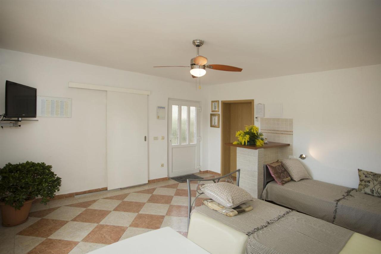 Apartments Gudelj Trogir Buitenkant foto